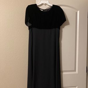 Talbots Petite Size 6 - Black Formal Floor Length Dress